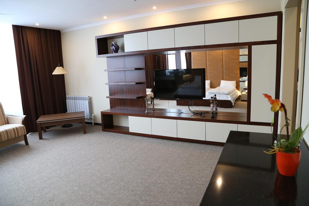 Lacasa Hotel Atyrau Room photo