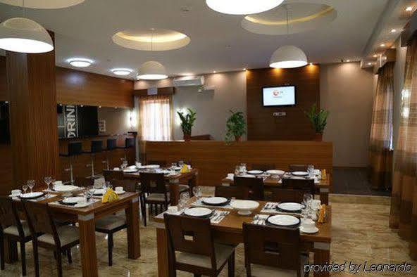 Lacasa Hotel Atyrau Exterior photo